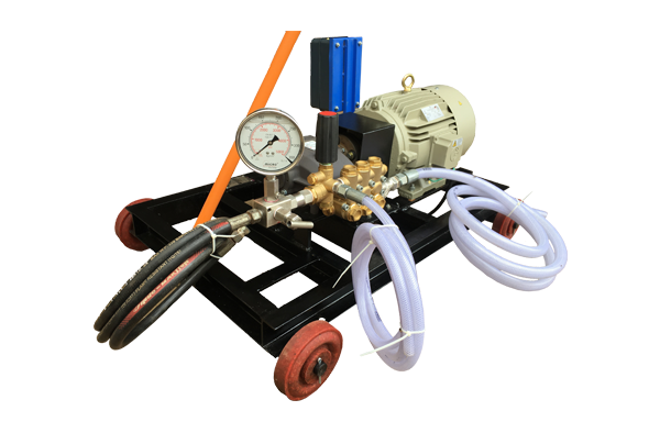 TRIPLEX PLUNGER PUMP